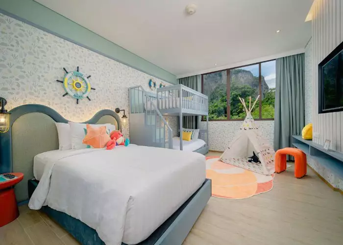 هتل هالیدی این ریزورت کرابی